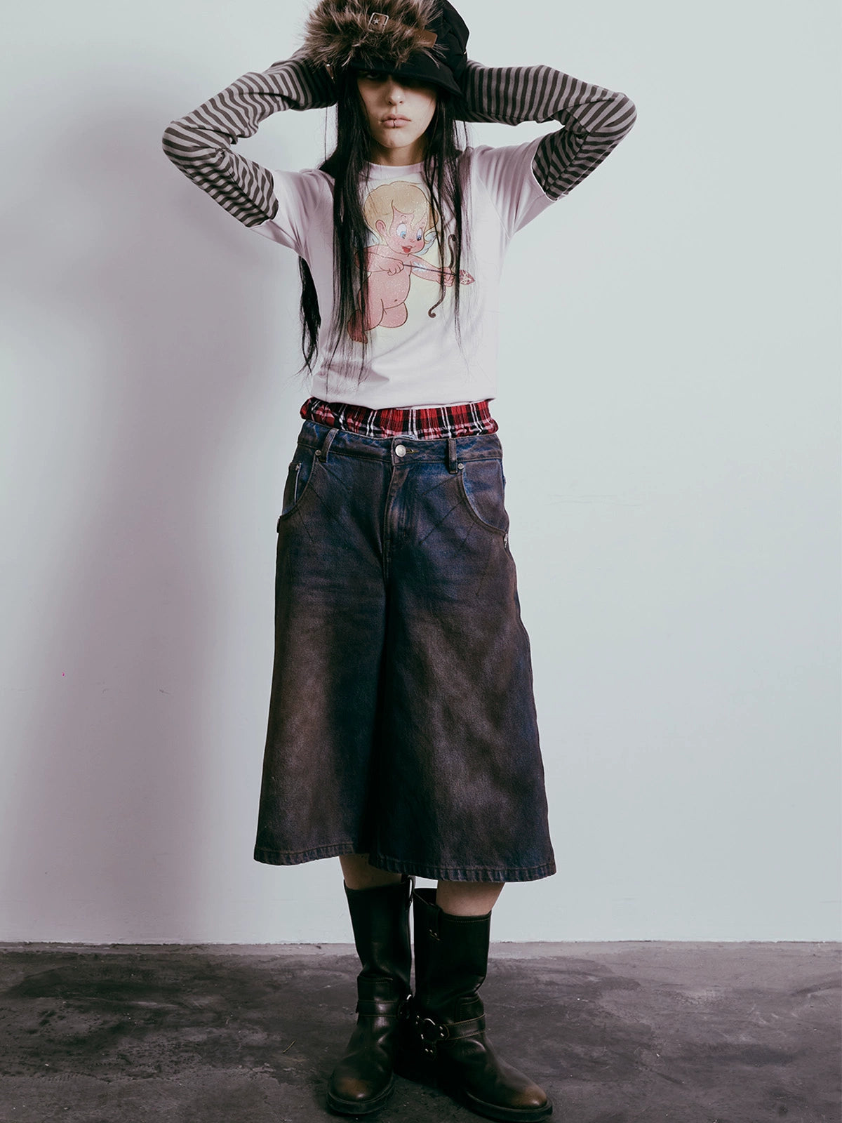 Heavy Duty Washed Half Denim Jeans WN19039