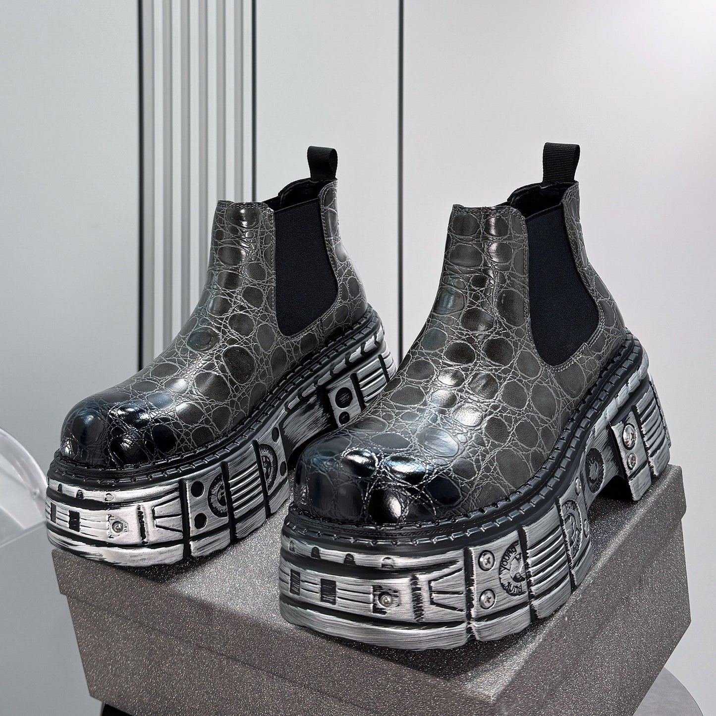 Croc Pattern Side Gore Platform Short Boots WN24580