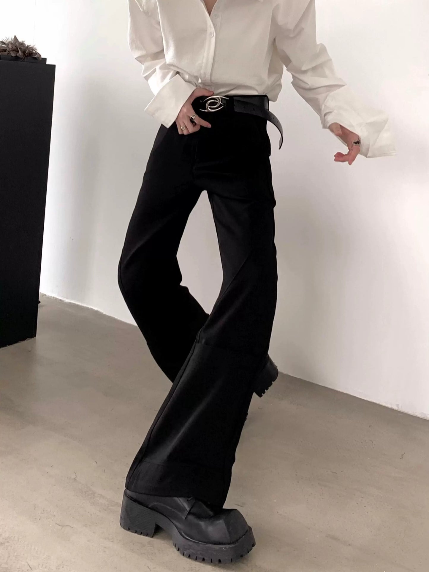 High-Waisted Flare Trousers WN9178