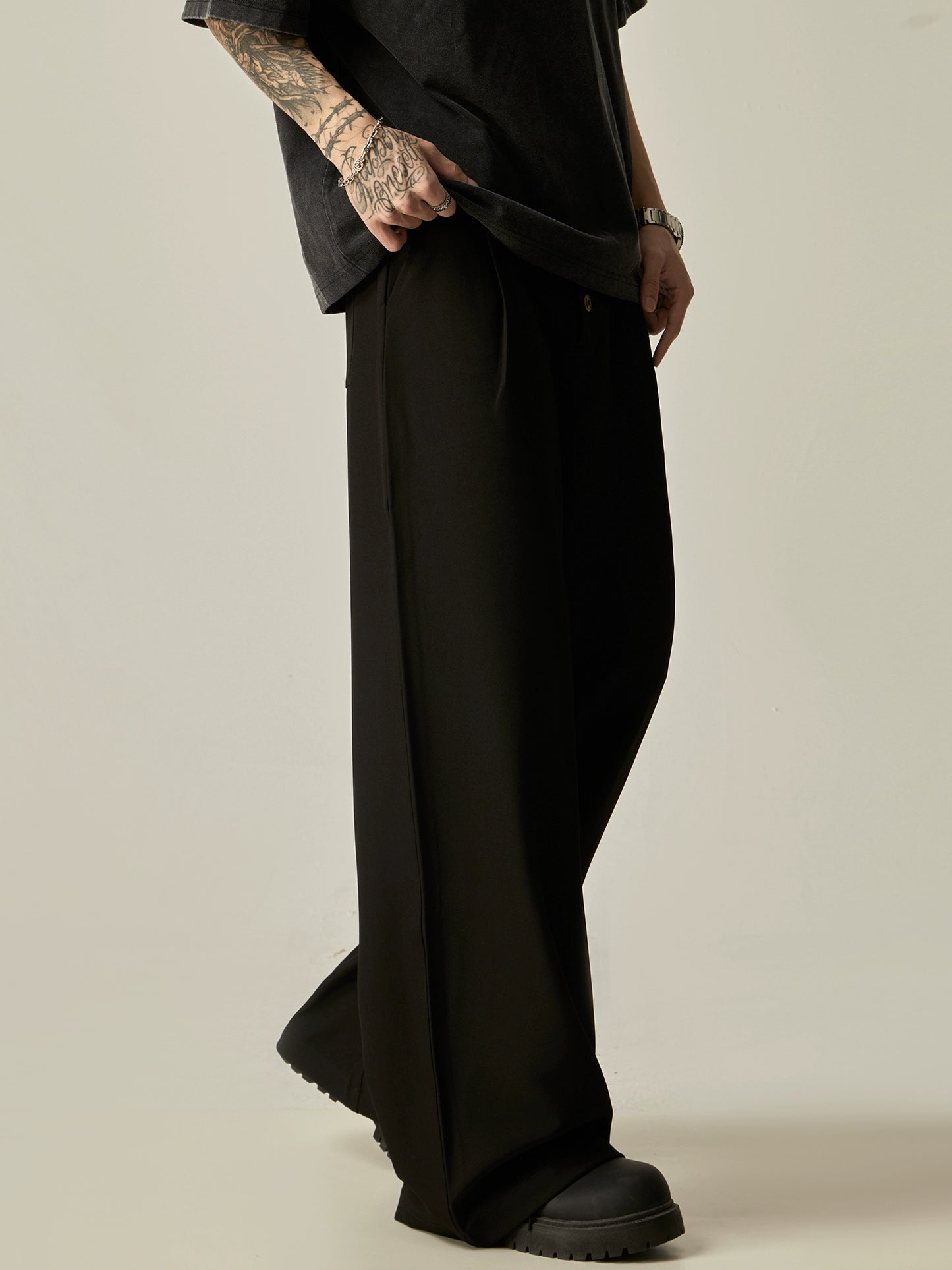 Button Design Wide-Leg Straight Trousers WN7733