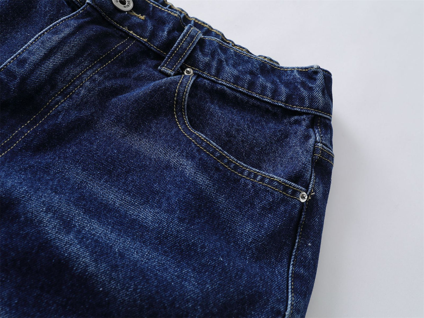 Washed Damage Star Patchwork Knee-Length Denim Jeans WN26810