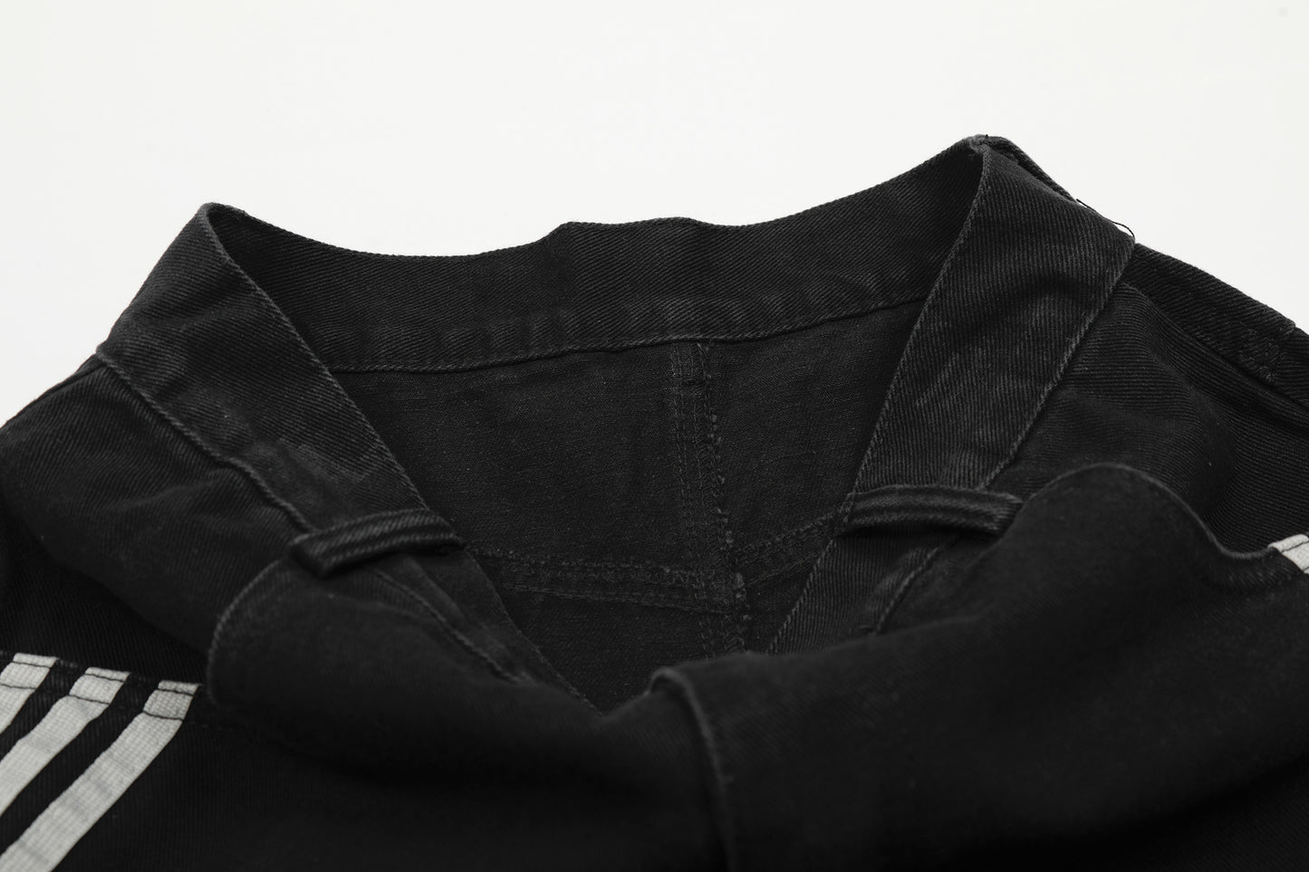 Deconstructed Three-Stripe Curved Wide Leg Denim Jeans WN25738