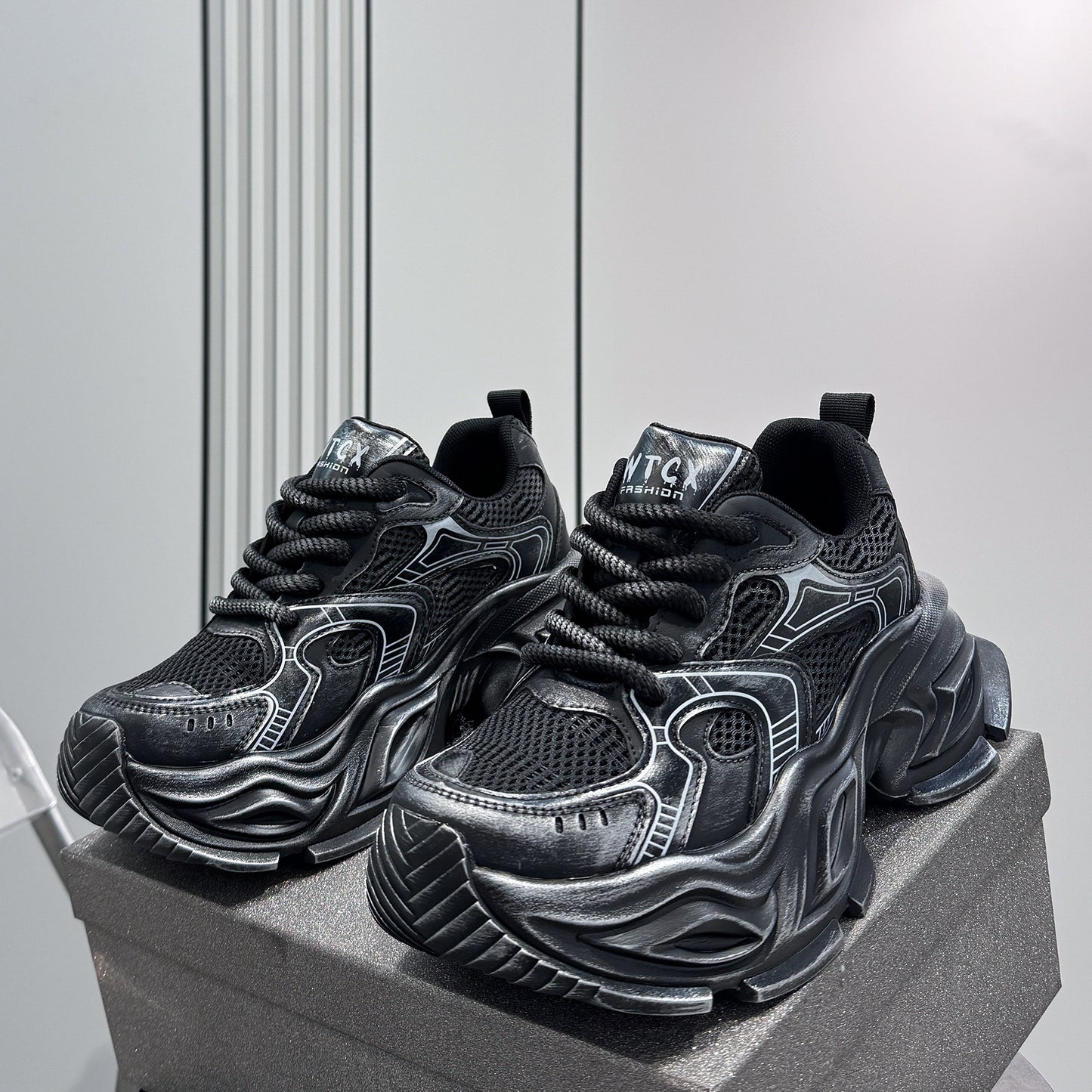 Color Block Chunky Sneakers WN24692