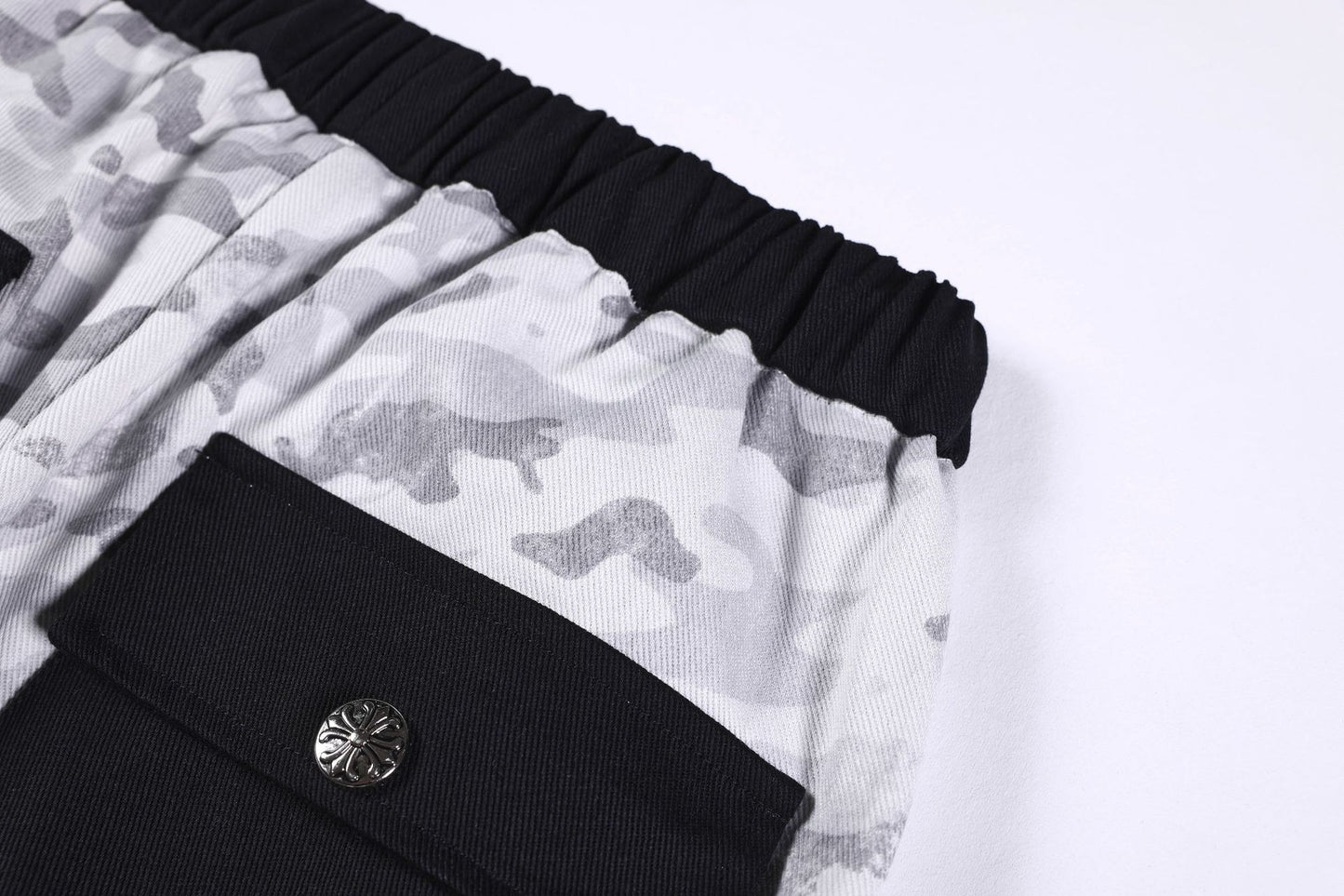 Camouflage Letter Print Cargo Pants WN26150