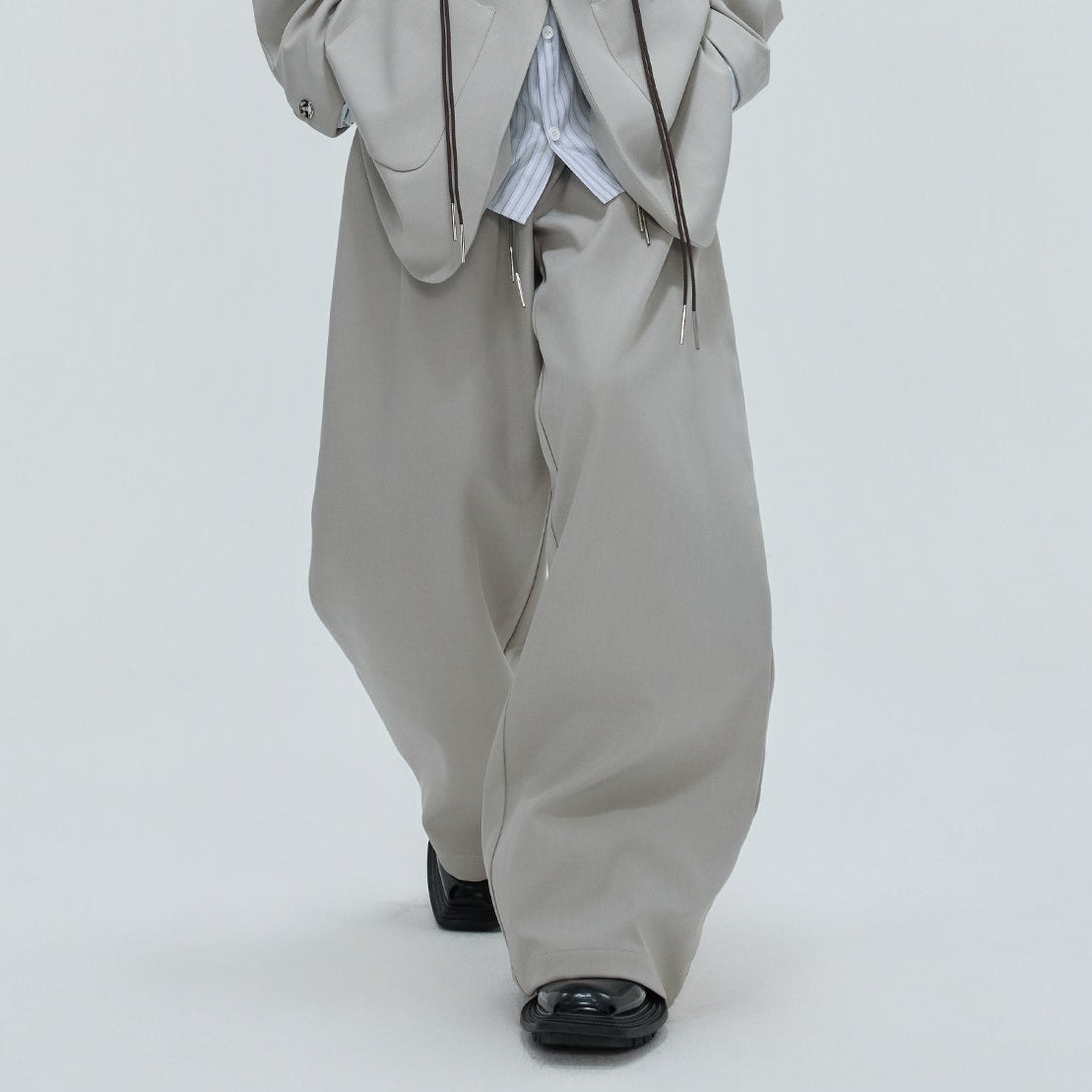 Stripe Shirt Fake Layered Drawstring Waist Shoulder-Pad Tailored Jacket & Trousers Setup WN21731