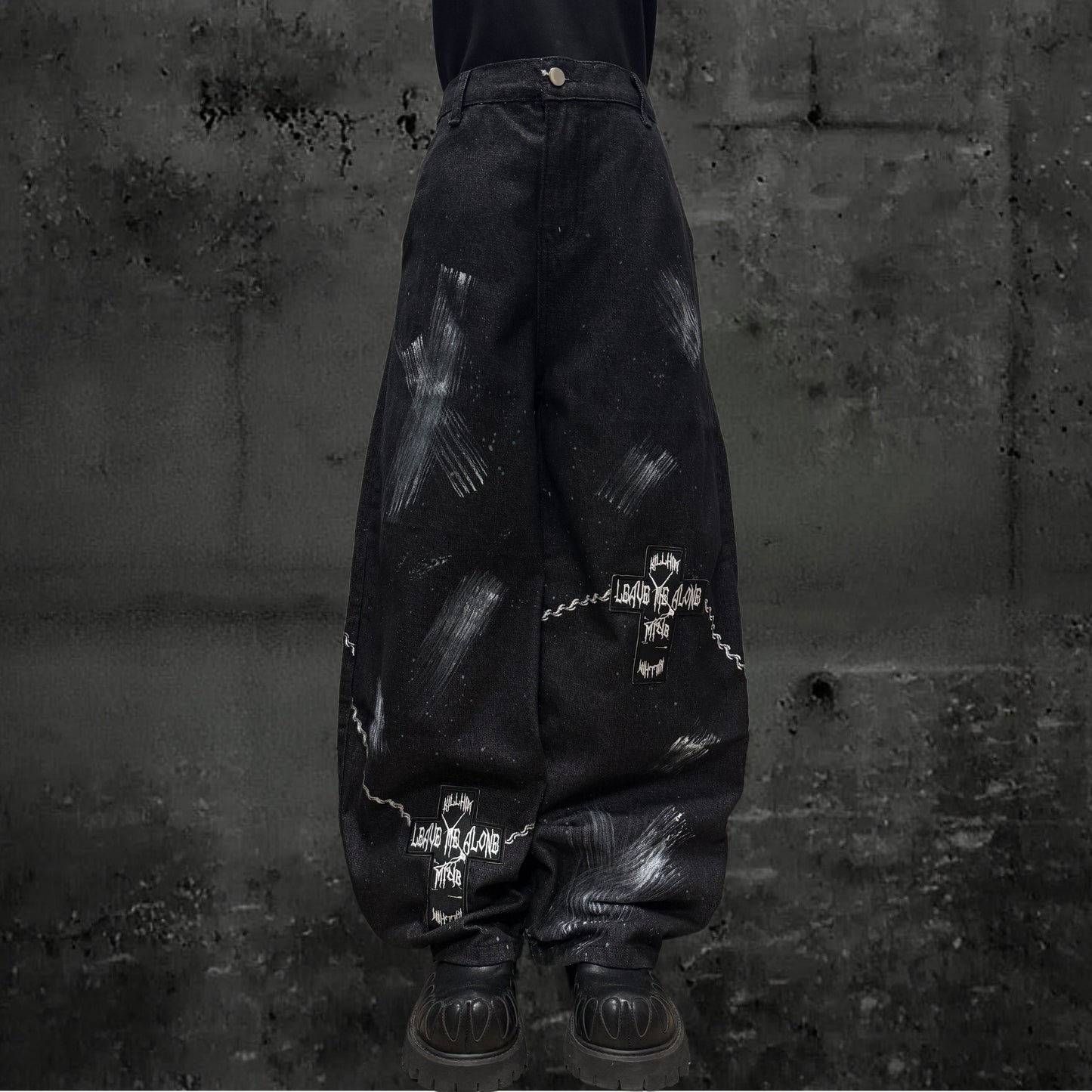 Paint Print Wide Leg Denim Jeans & Bandana Waist Panel & Skull Belt & Belt Chain WN23793