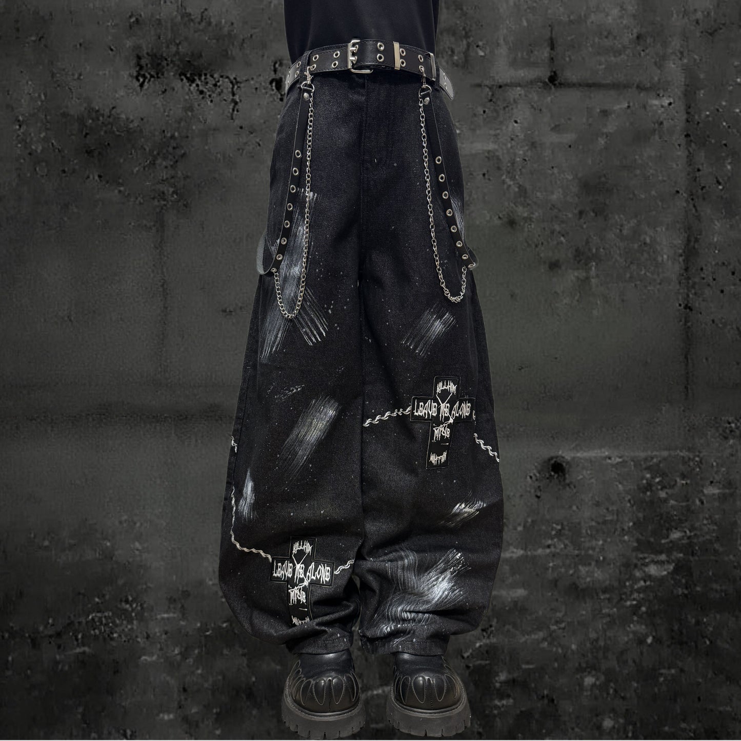 Paint Print Wide Leg Denim Jeans & Bandana Waist Panel & Skull Belt & Belt Chain WN23793