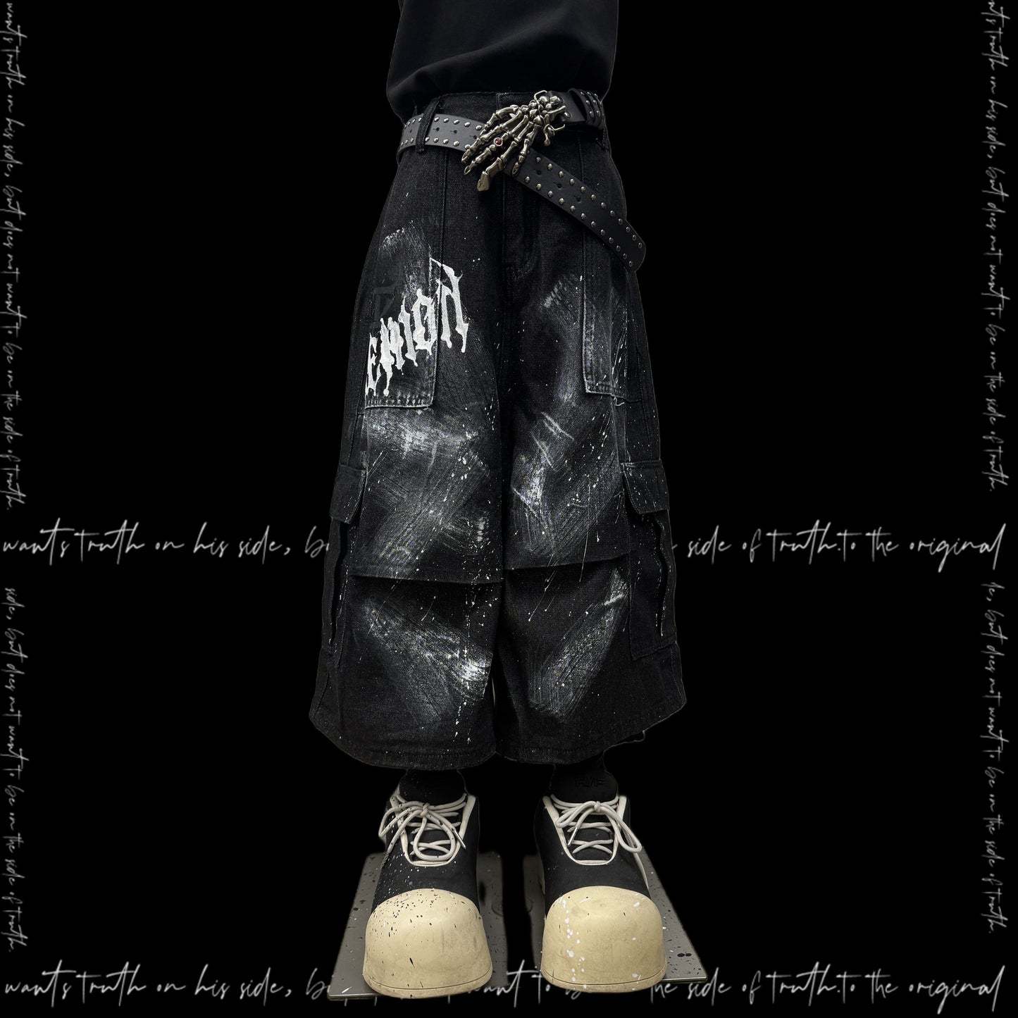 Cropped Paint Graffiti Cargo Wide Leg Denim Jeans & Skull Belt & Cross Belt & Belt Chain WN23810