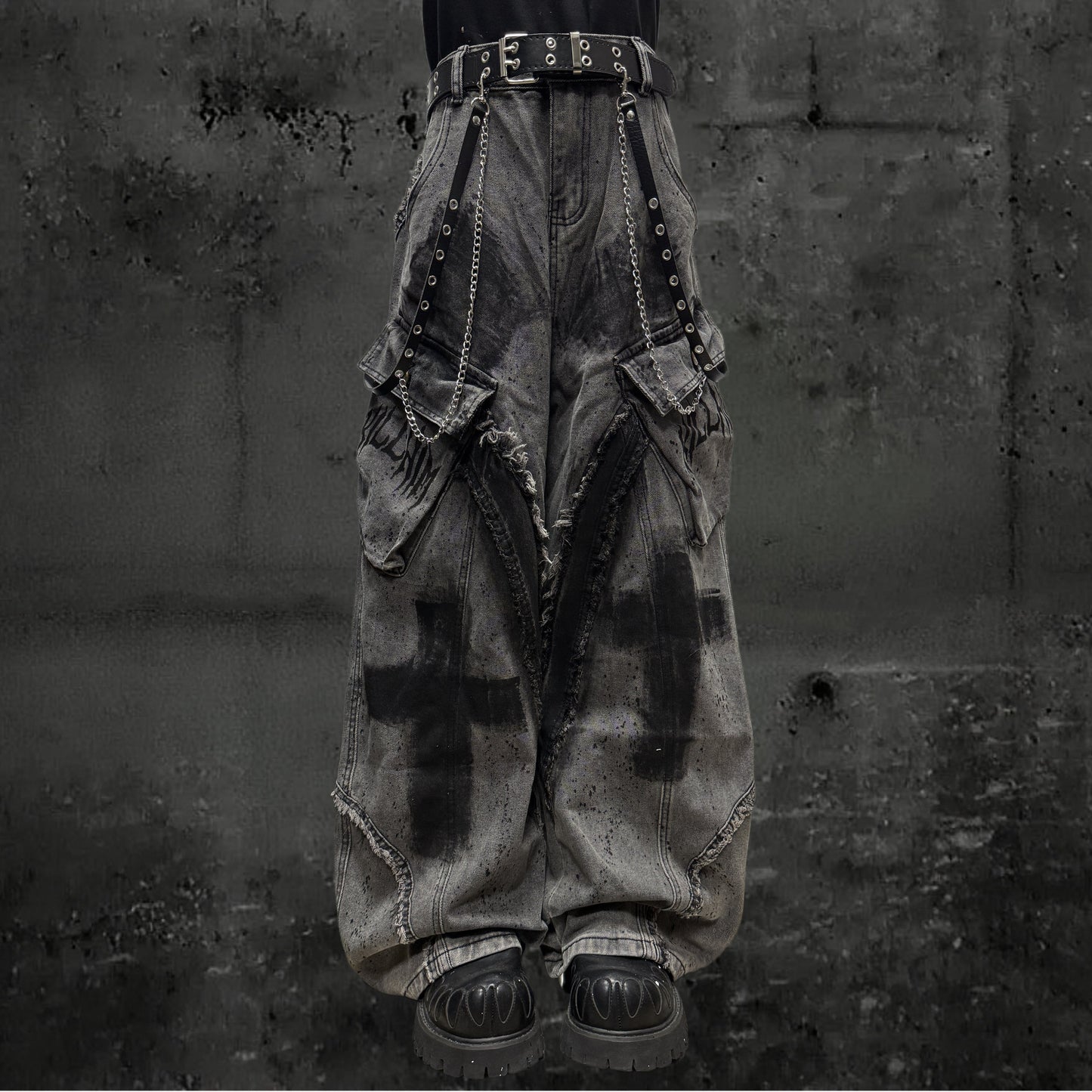 Paint Damage Cargo Wide Leg Denim Jeans & Skull Belt & Belt Chain WN23824