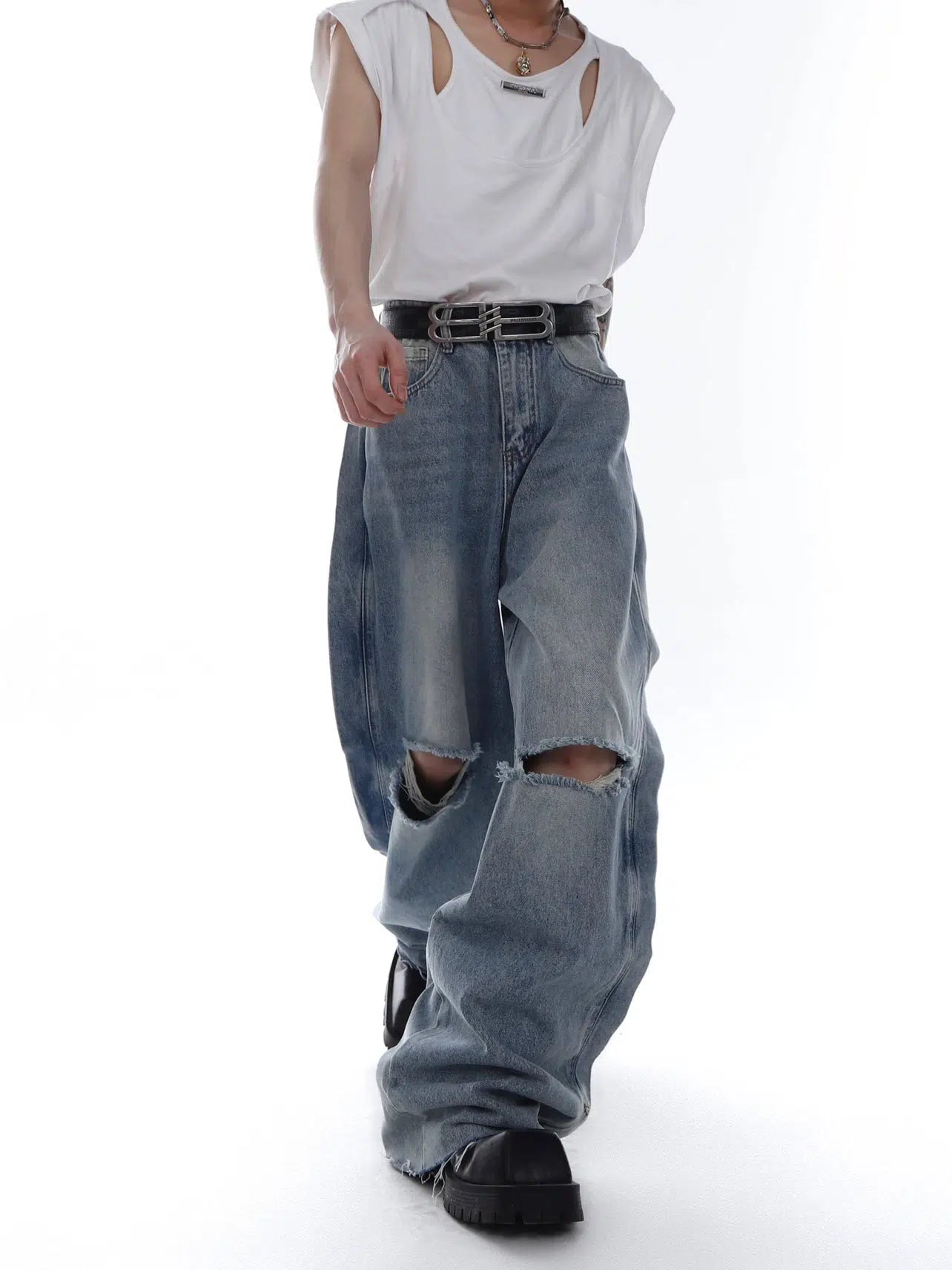 Wide-leg Damage Hem Button Denim Jeans WN3027