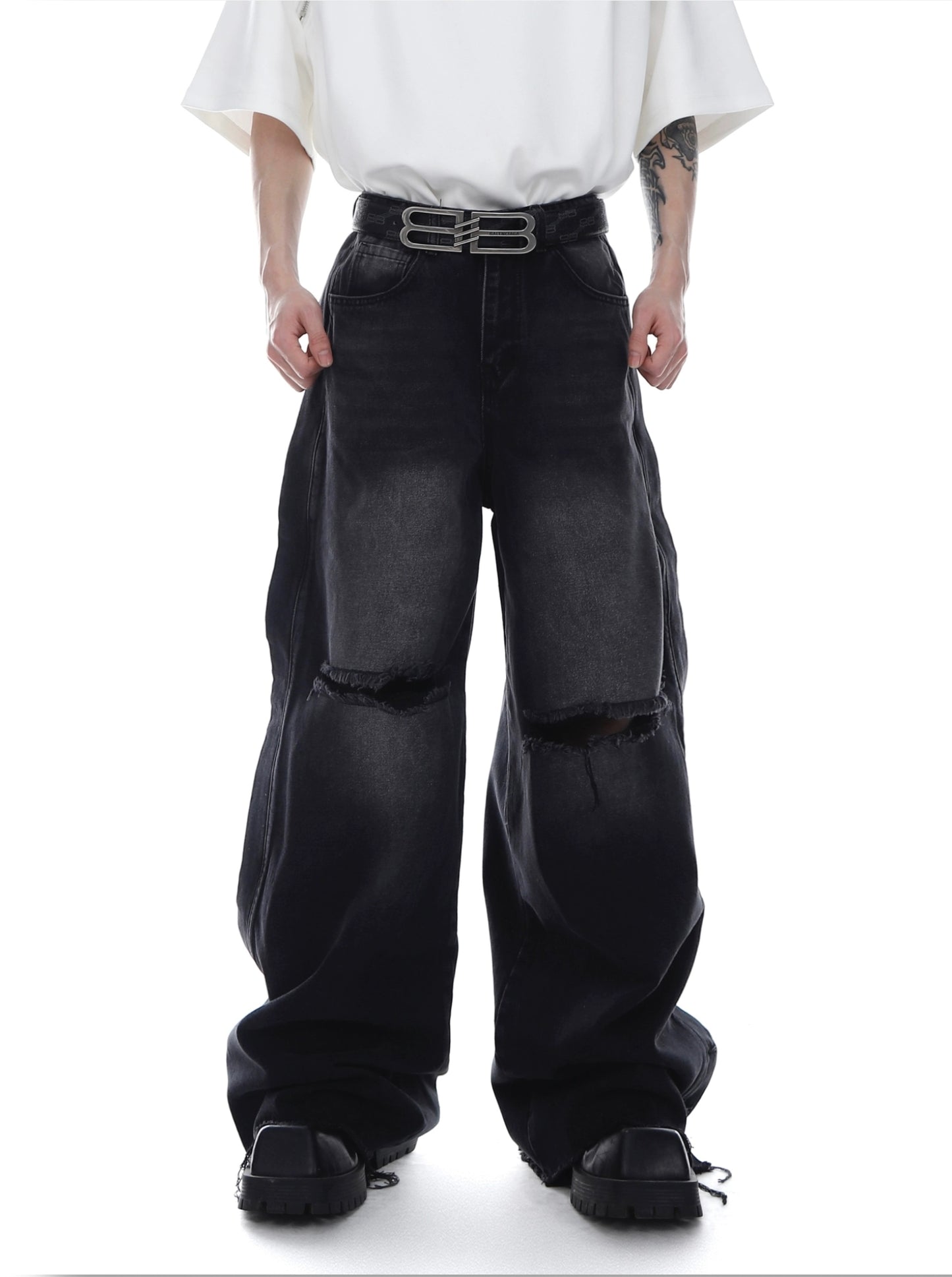 Wide-leg Damage Hem Button Denim Jeans WN3027
