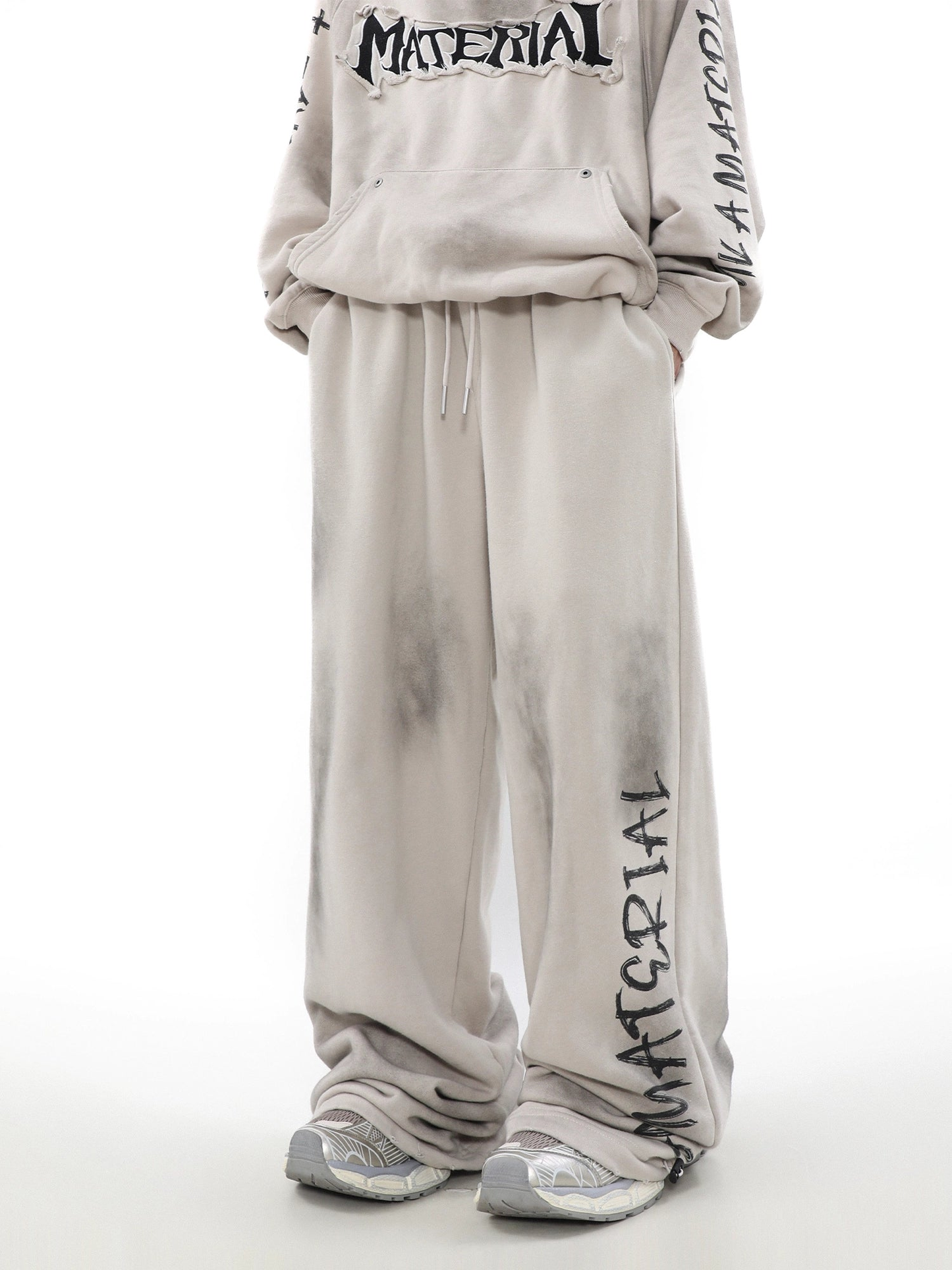 Oversize Patch Graffiti Zipper Hoodie & Wide-leg Graffiti Sweatpants Setup WN3043