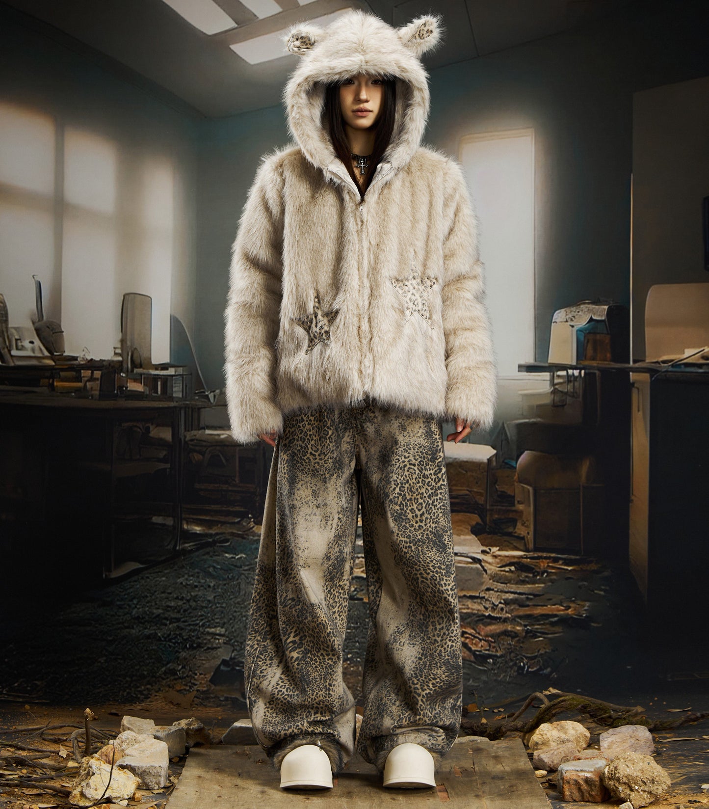 Fake Fur Ear Detail Star Hooded Puffer Jacket & Leopard Print Fake Fur Trim Halter Tank Top & Fake Fur Star Short Pants Setup WN22785