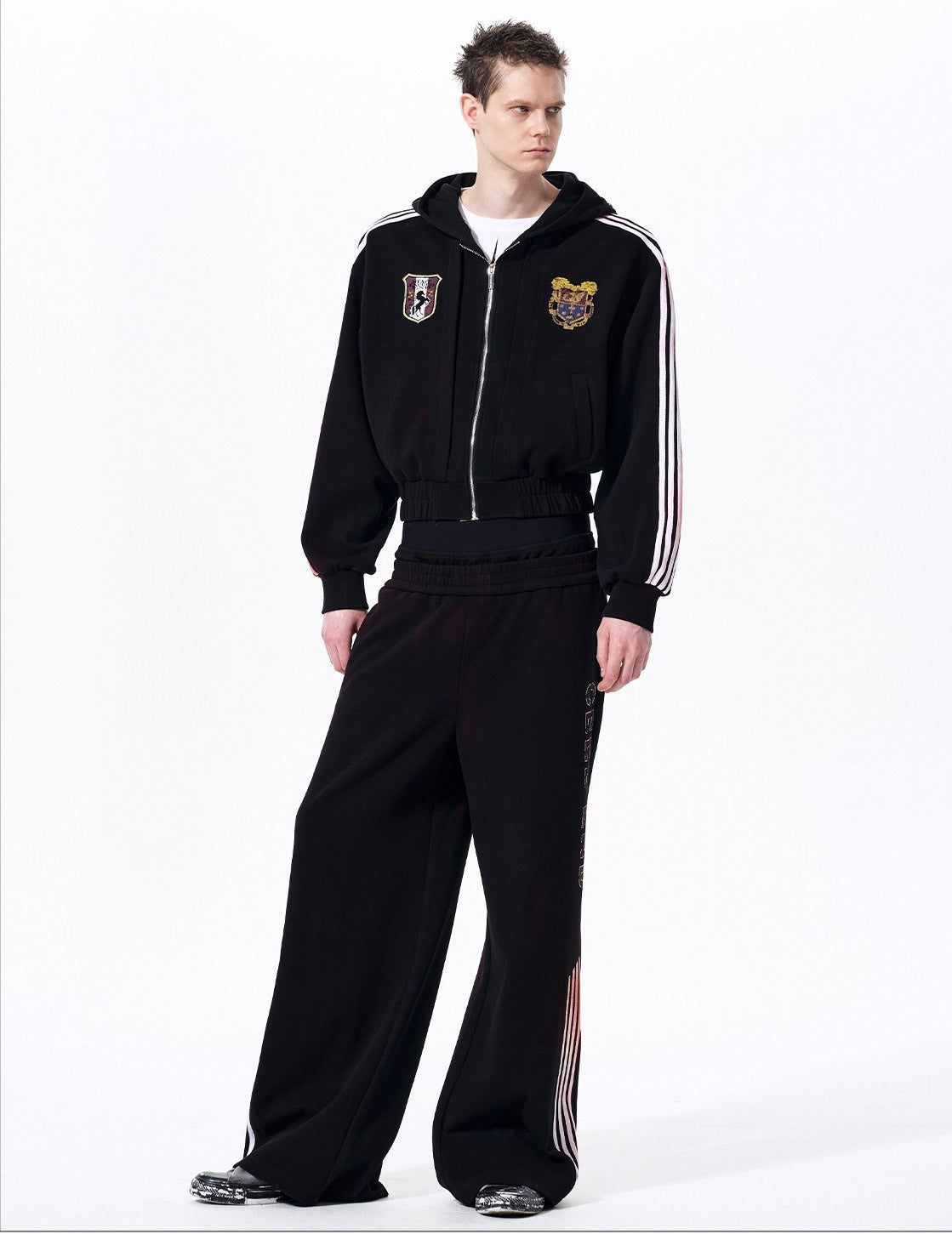 Four Stripe Damage Badge Embroidery Double Layer Hooded Jacket & Sporty Pants Setup WN23269
